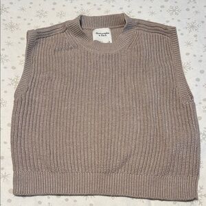 Abercrombie & Fitch Women's Tan Crewneck Sweater